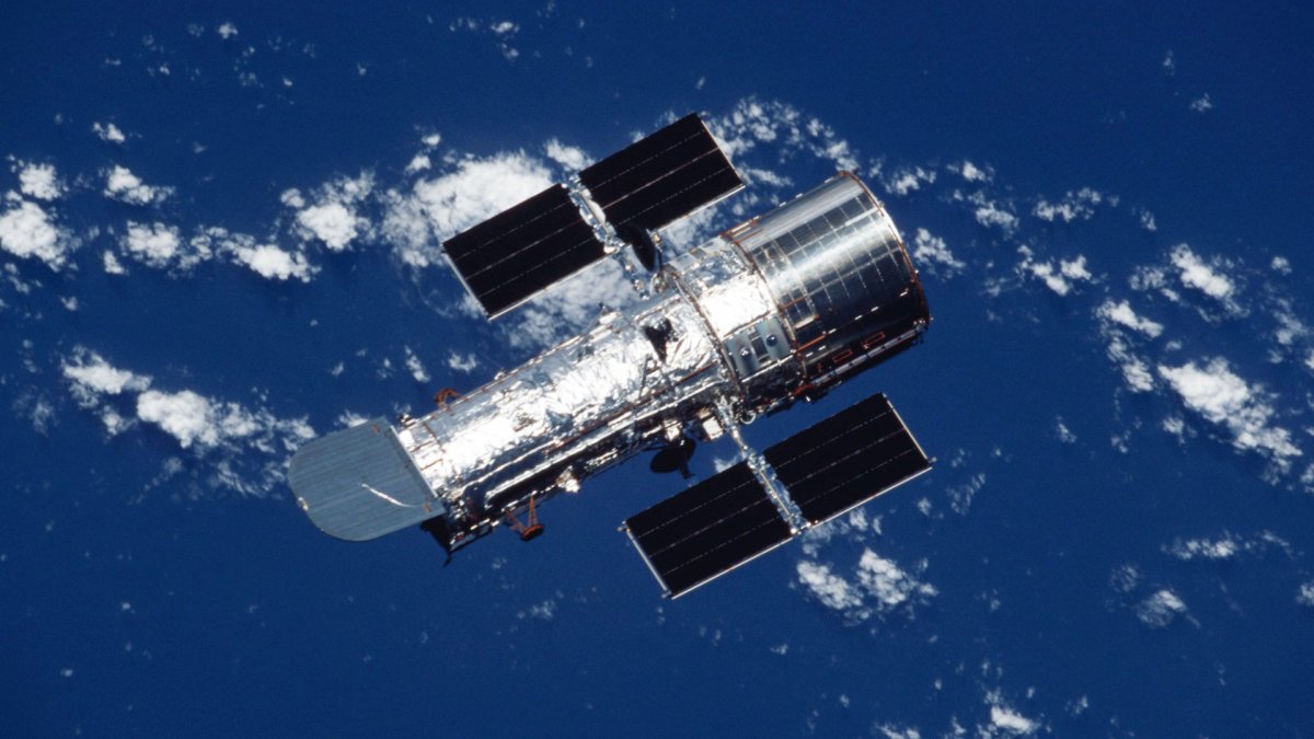 Hubble en 2002. // Source : Flickr/CC/Nasa (photo recadrée) Hubble en 2002. // Source : Flickr/CC/Nasa (photo recadrée)