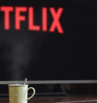 Netflix and chill // Source : Pexels Netflix and chill // Source : Pexels