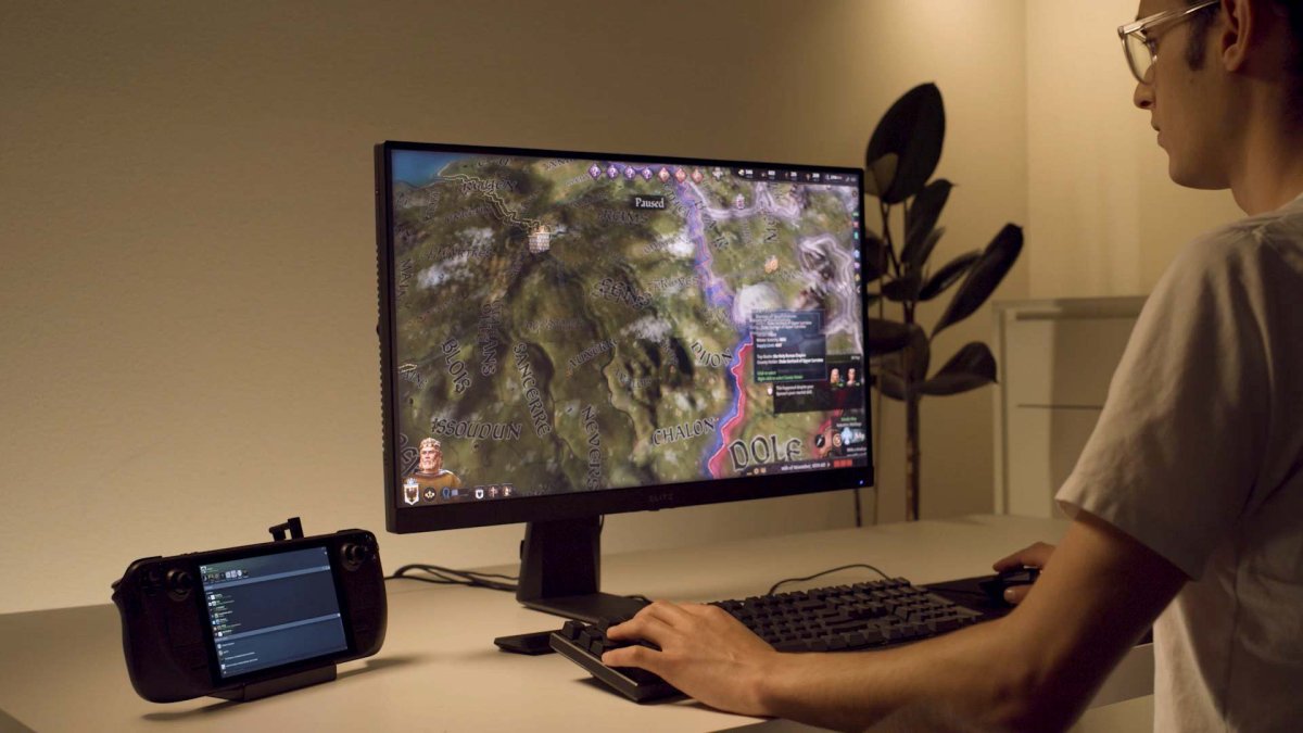 Le SteamDeck pourra être connecté à un écran grâce à son dock // Source : Valve Le SteamDeck pourra être connecté à un écran grâce à son dock // Source : Valve