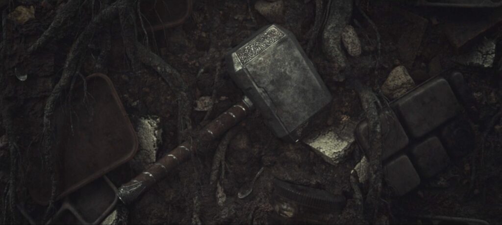 Le marteau de Thor dans "Loki", saison 1 épisode 5 // Source : Capture d'écran Disney+ Le marteau de Thor dans "Loki", saison 1 épisode 5 // Source : Capture d'écran Disney+
