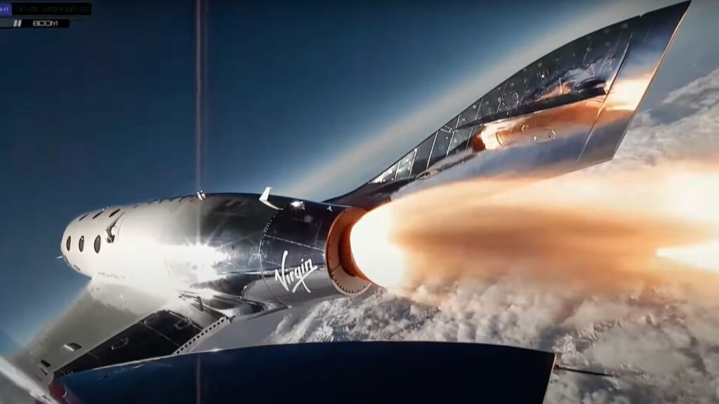 Le vaisseau de Virgin Galactic, VSS Unity, a amené Richard Branson au dessus du seuil des 80 km d'altitude. // Source : Virgin Galactic Le vaisseau de Virgin Galactic, VSS Unity, a amené Richard Branson au dessus du seuil des 80 km d'altitude. // Source : Virgin Galactic