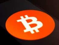Miner du bitcoin redevient plus difficile. // Source : Vadim Artyukhin / Unsplash