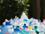 Bouteilles d'eau en plastique. // Source : Pexels