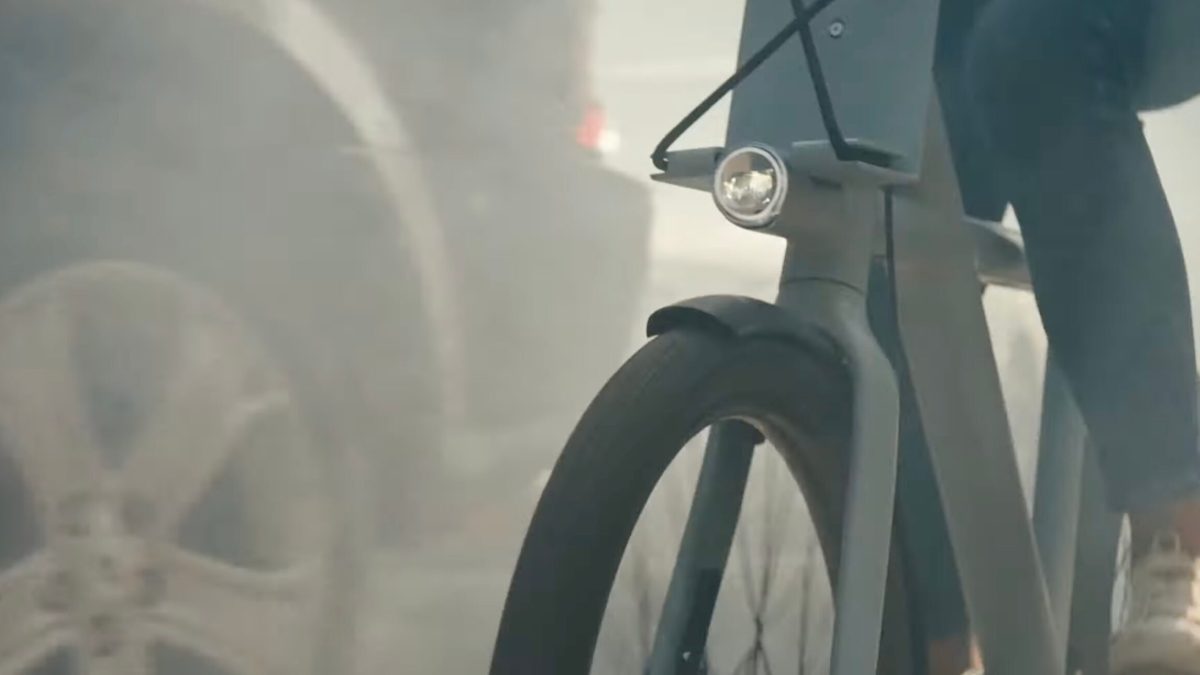 La publicité VanMoof // Source : Capture d'écran YouTube La publicité VanMoof // Source : Capture d'écran YouTube