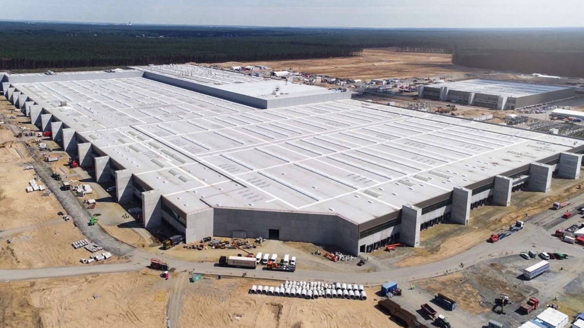 Gigafactory 4 // Source : Tesla Gigafactory 4 // Source : Tesla