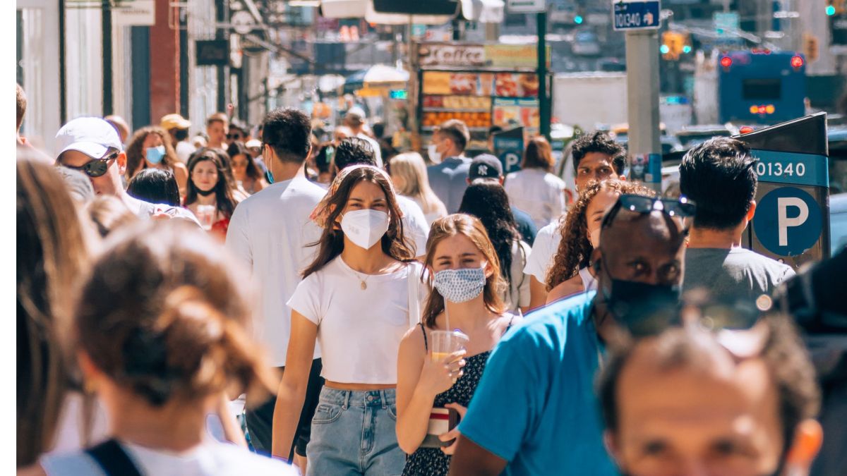 Le variant Delta rend l'horizon de l'immunité collective plus incertain que jamais. // Source : Yoav Aziz / Unsplash Le variant Delta rend l'horizon de l'immunité collective plus incertain que jamais. // Source : Yoav Aziz / Unsplash