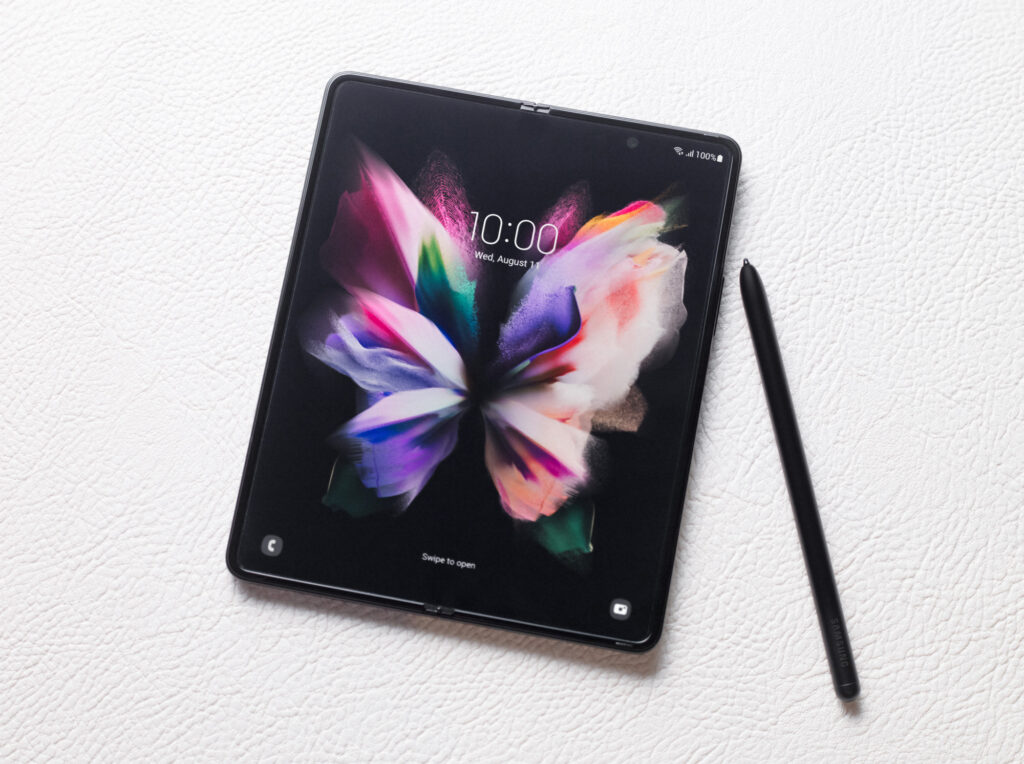 Le Samsung Galaxy Z Fold 3 // Source : Samsung Le Samsung Galaxy Z Fold 3 // Source : Samsung