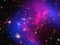 Amas de galaxies étudiés par Chandra et Hubble pour en savoir plus sur la matière noire. // Source : Flickr/CC/Smithsonian Institution (photo recadrée)