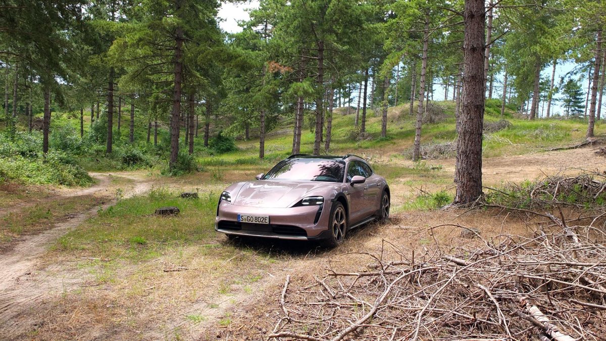 Porsche Taycan Cross Turismo // Source : Raphaelle Baut pour Numerama Porsche Taycan Cross Turismo // Source : Raphaelle Baut pour Numerama