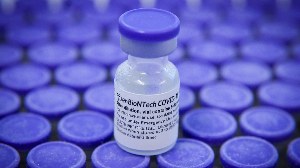 Vaccin covid Pfizer. // Source : Flickr/CC/Agência Brasília (photo recadrée) Vaccin covid Pfizer. // Source : Flickr/CC/Agência Brasília (photo recadrée)