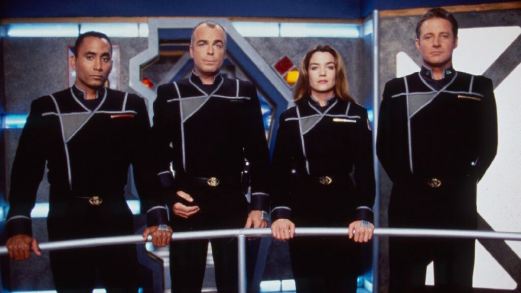 Babylon 5 (série originale). // Source : Warner Babylon 5 (série originale). // Source : Warner