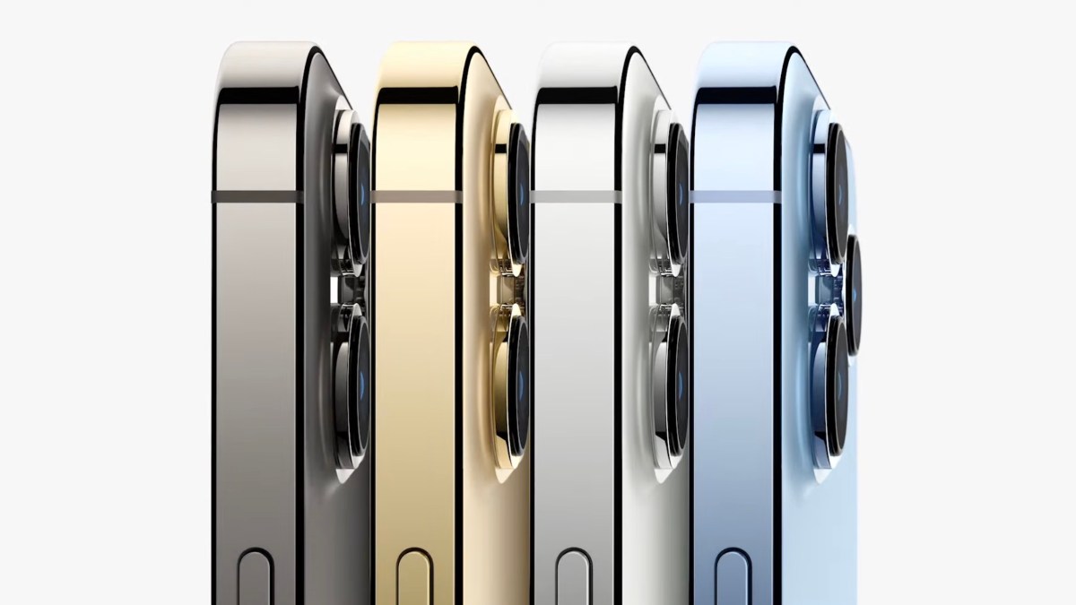 L'iPhone 13 Pro en 4 coloris // Source : YouTube/Apple L'iPhone 13 Pro en 4 coloris // Source : YouTube/Apple