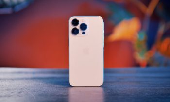 iPhone 13 Pro // Source : Louise Audry pour Numerama iPhone 13 Pro // Source : Louise Audry pour Numerama