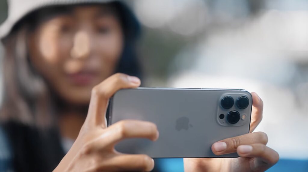 Source : YouTube/Apple Source : YouTube/Apple