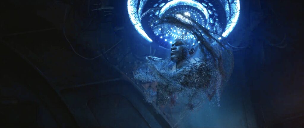 Photo extraite de Matrix 4 // Source : thechoiceisyours.whatisthematrix.com Photo extraite de Matrix 4 // Source : thechoiceisyours.whatisthematrix.com