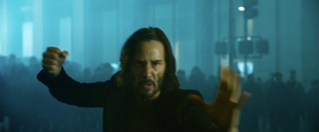 Photo extraite de Matrix 4 // Source : thechoiceisyours.whatisthematrix.com Photo extraite de Matrix 4 // Source : thechoiceisyours.whatisthematrix.com