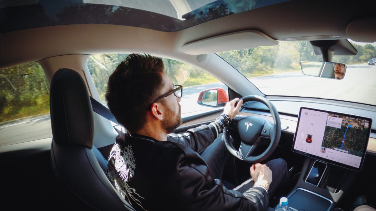 Tesla Model Y // Source : Louise Audry pour Numerama Tesla Model Y // Source : Louise Audry pour Numerama