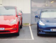 Tesla Model Y et Tesla Model 3 // Source : Louise Audry pour Numerama Tesla Model Y et Tesla Model 3 // Source : Louise Audry pour Numerama