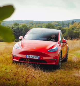 Tesla Model Y // Source : Louise Audry pour Numerama Tesla Model Y // Source : Louise Audry pour Numerama