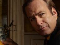 Bob Odenkirk proche de son argent, dans l'excellente série Better Call Saul de Netflix // Source : Netflix