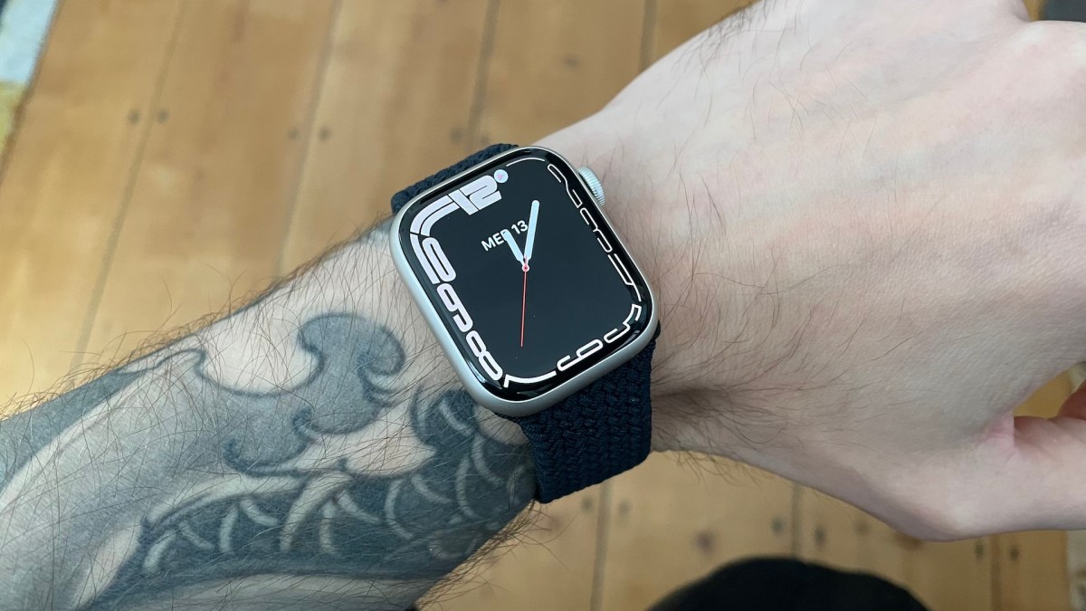 Le joli design de l'Apple Watch Series 7 // Source : Maxime Claudel pour Numerama Le joli design de l'Apple Watch Series 7 // Source : Maxime Claudel pour Numerama