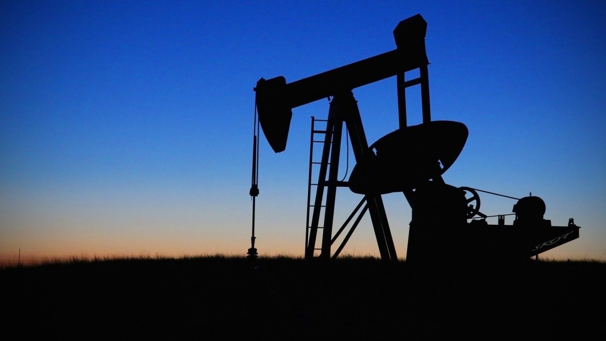 Pompe pétrole. // Source : Pixabay Pompe pétrole. // Source : Pixabay