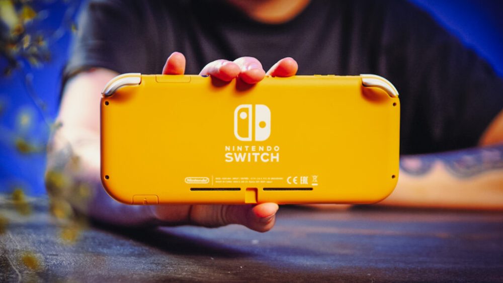 Nintendo Switch Lite // Source : Louise Audry pour Numerama Nintendo Switch Lite // Source : Louise Audry pour Numerama