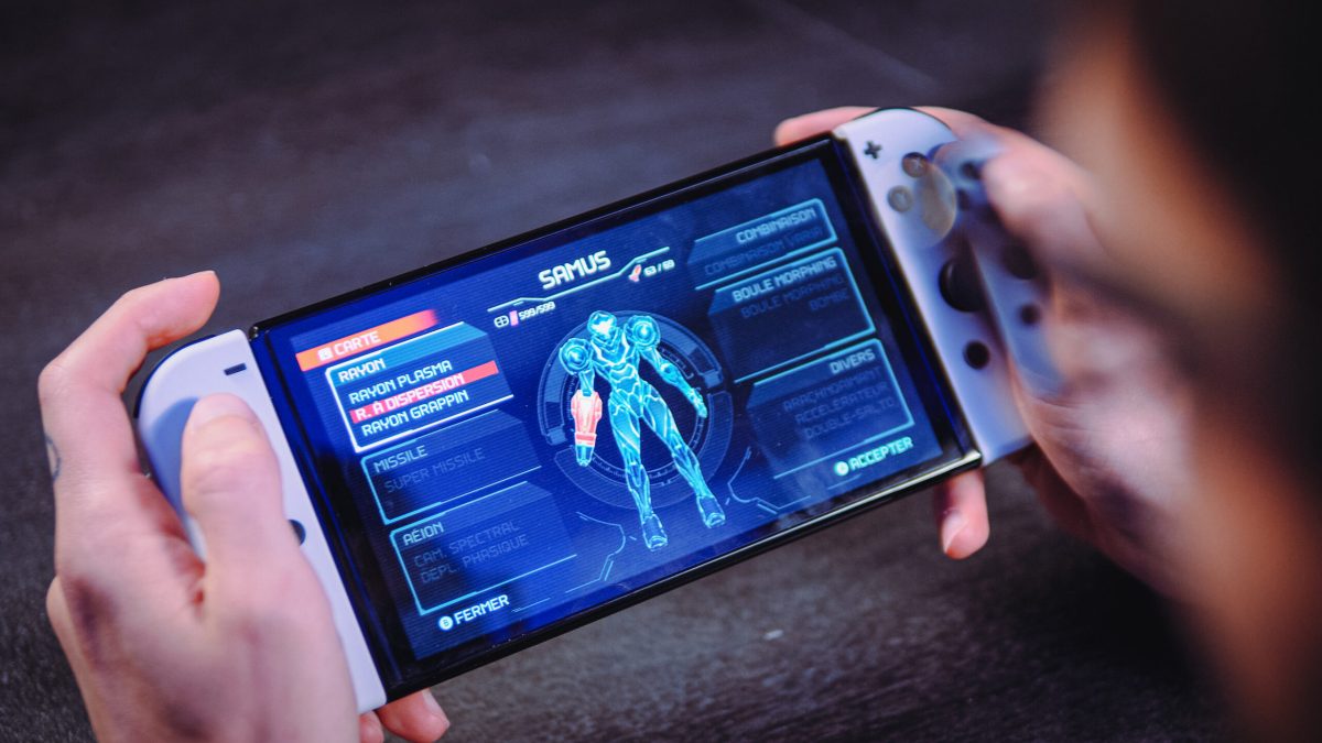 Nintendo Switch OLED // Source : Louise Audry pour Numerama Nintendo Switch OLED // Source : Louise Audry pour Numerama