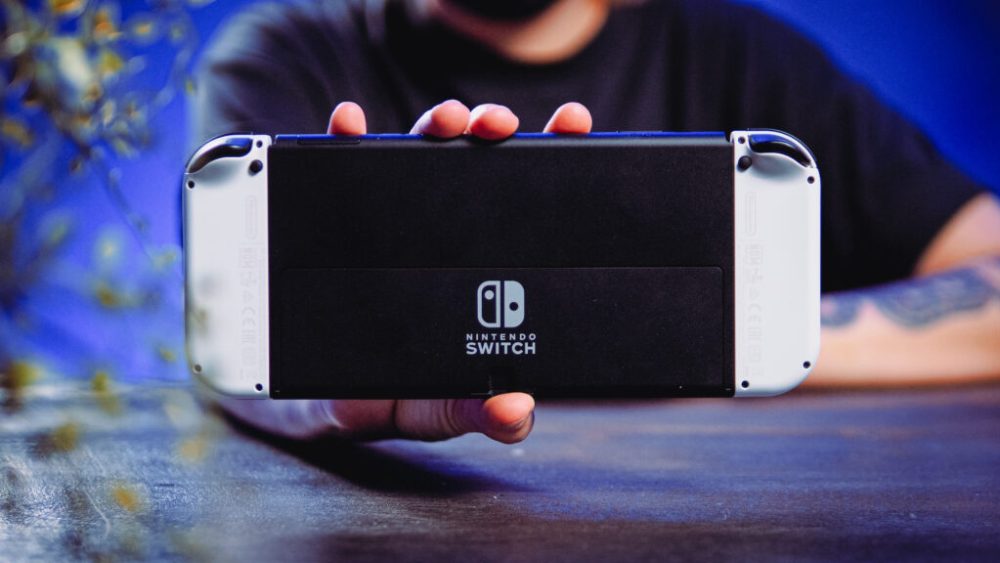 Nintendo Switch OLED // Source : Louise Audry pour Numerama Nintendo Switch OLED // Source : Louise Audry pour Numerama