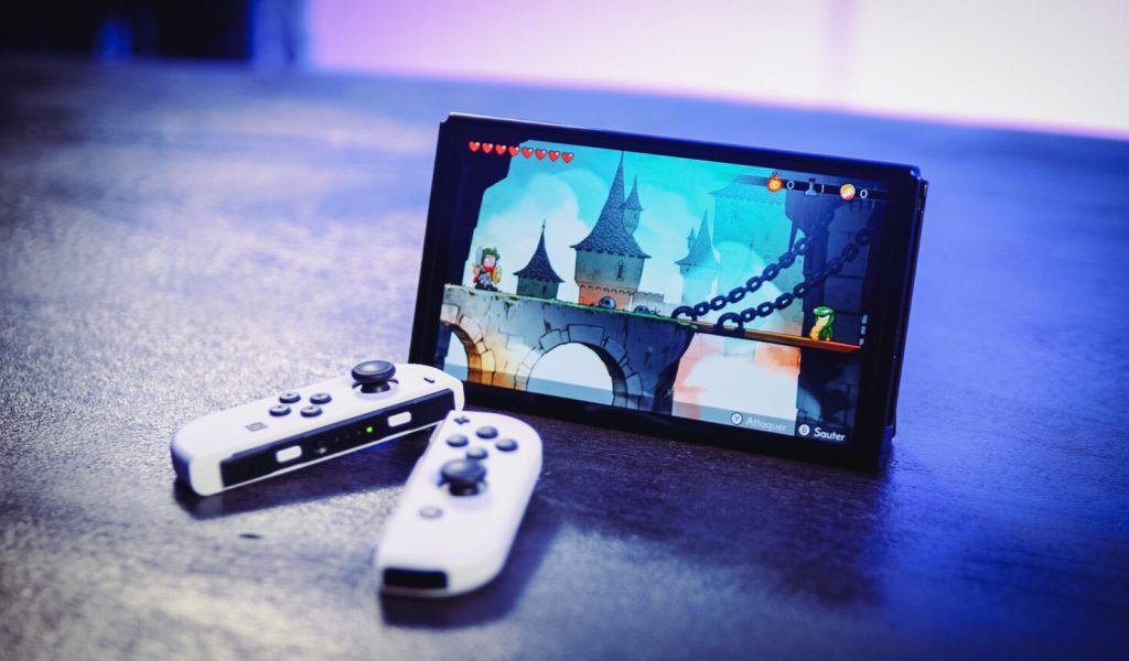 Nintendo Switch OLED // Source : Louise Audry pour Numerama Nintendo Switch OLED // Source : Louise Audry pour Numerama