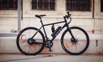 Vélo électrique Pure Flux One // Source : Louise Audry pour Numerama Vélo électrique Pure Flux One // Source : Louise Audry pour Numerama