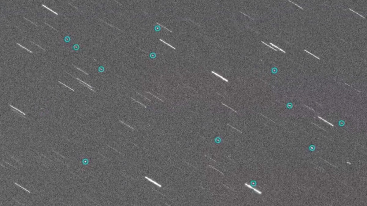 Les débris du satellite visé par la Russie. // Source : Via Twitter @sling_shot_aero, capture d'écran Les débris du satellite visé par la Russie. // Source : Via Twitter @sling_shot_aero, capture d'écran