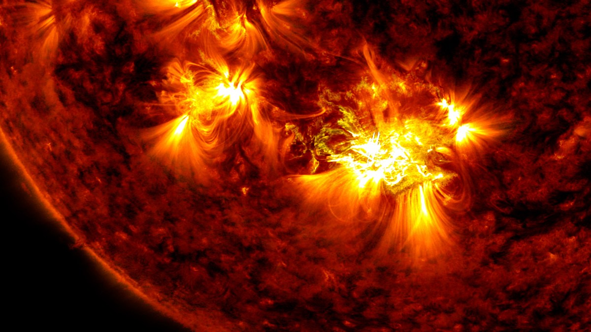 Le Soleil observé entre le 25 et le 28 octobre 2021. // Source : NASA/GSFC/SDO Le Soleil observé entre le 25 et le 28 octobre 2021. // Source : NASA/GSFC/SDO