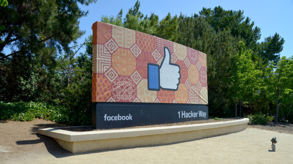 Les locaux de Facebook // Source : Greg Bulla / Unsplash Les locaux de Facebook // Source : Greg Bulla / Unsplash