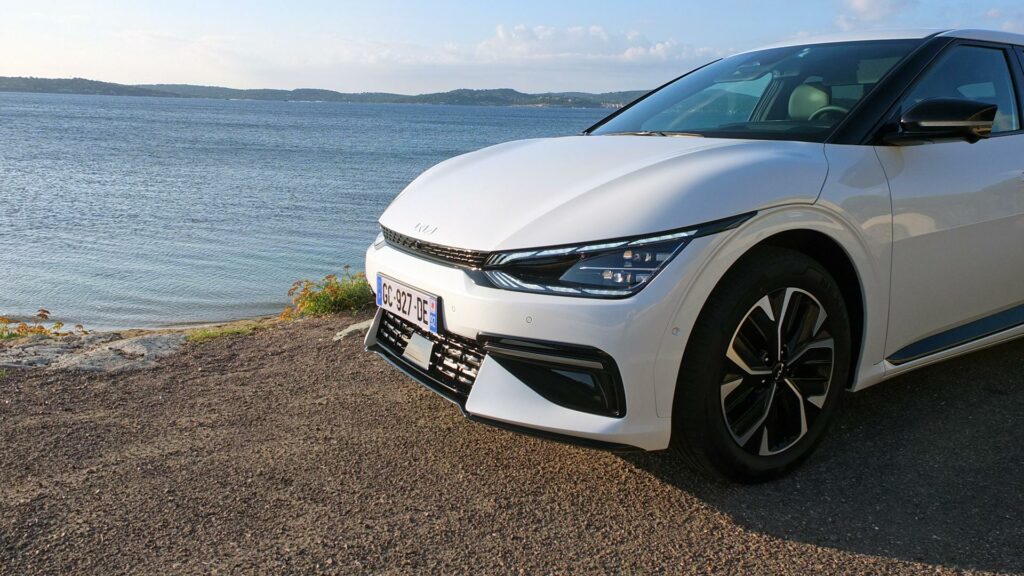 Nouvelle calandre Kia sur EV6 // Source : Raphaelle Baut pour Numerama Nouvelle calandre Kia sur EV6 // Source : Raphaelle Baut pour Numerama