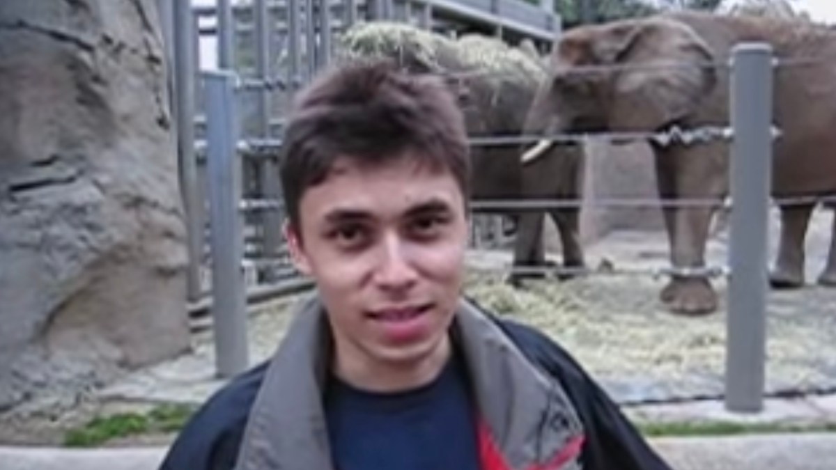 "Me at the zoo" est la première vidéo YouTube publiée, en 2005 // Source : YouTube/jawed "Me at the zoo" est la première vidéo YouTube publiée, en 2005 // Source : YouTube/jawed