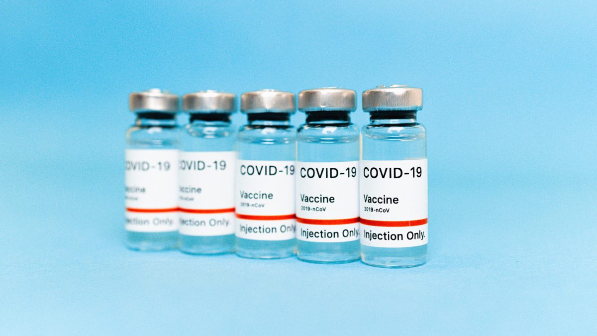 Vaccins covid-19. // Source : Pexels/Maksim Goncharenok (photo recadrée) Vaccins covid-19. // Source : Pexels/Maksim Goncharenok (photo recadrée)