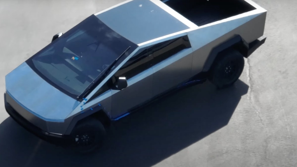 Le Cybertruck de Tesla aura des rétroviseurs. // Source : Capture YouTube Chile AI100 Le Cybertruck de Tesla aura des rétroviseurs. // Source : Capture YouTube Chile AI100