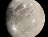 Ganylède, photographiée par la sonde Juno en 2021 // Source : Wikimedia Commons Ganylède, photographiée par la sonde Juno en 2021 // Source : Wikimedia Commons
