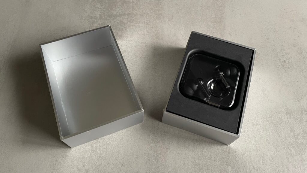 Le joli packaging des écouteurs Nothing Ear(1) // Source : Maxime Claudel pour Numerama