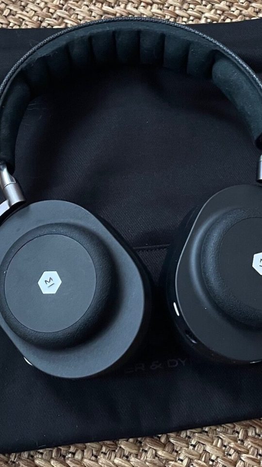 Le casque Master & Dynamic MG20 // Source : Maxime Claudel pour Numerama Le casque Master & Dynamic MG20 // Source : Maxime Claudel pour Numerama