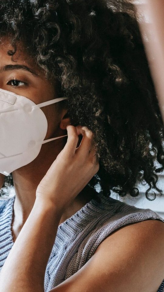 Le masque FFP2 est plus efficace que le masque chirurgical. // Source : Pexels