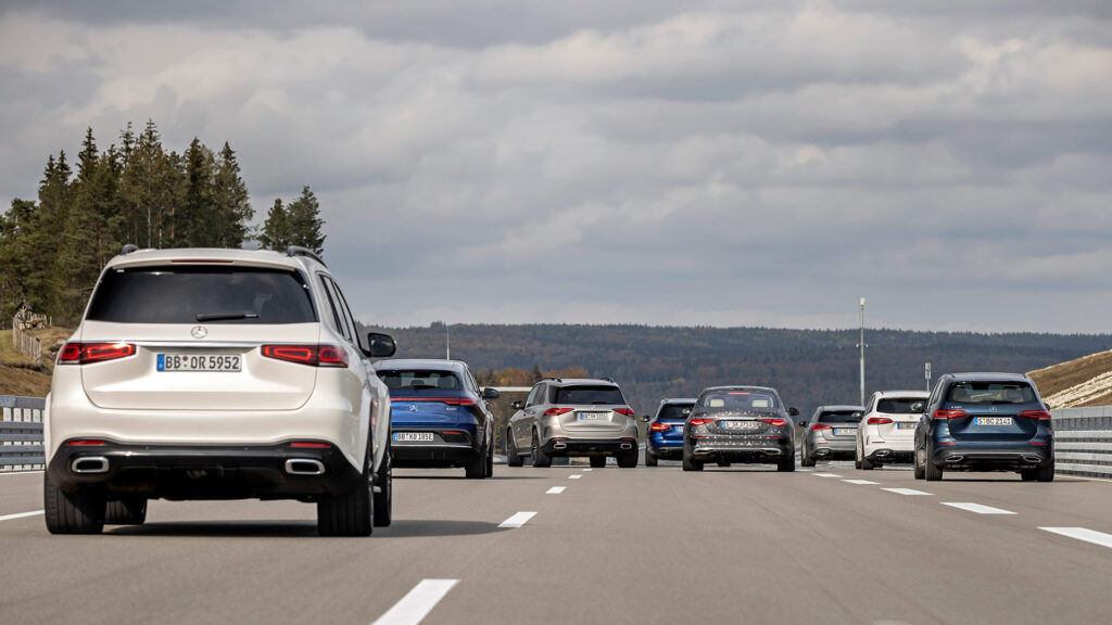 Gestion de l'évitement en conduite autonome // Source : Mercedes Benz Gestion de l'évitement en conduite autonome // Source : Mercedes Benz