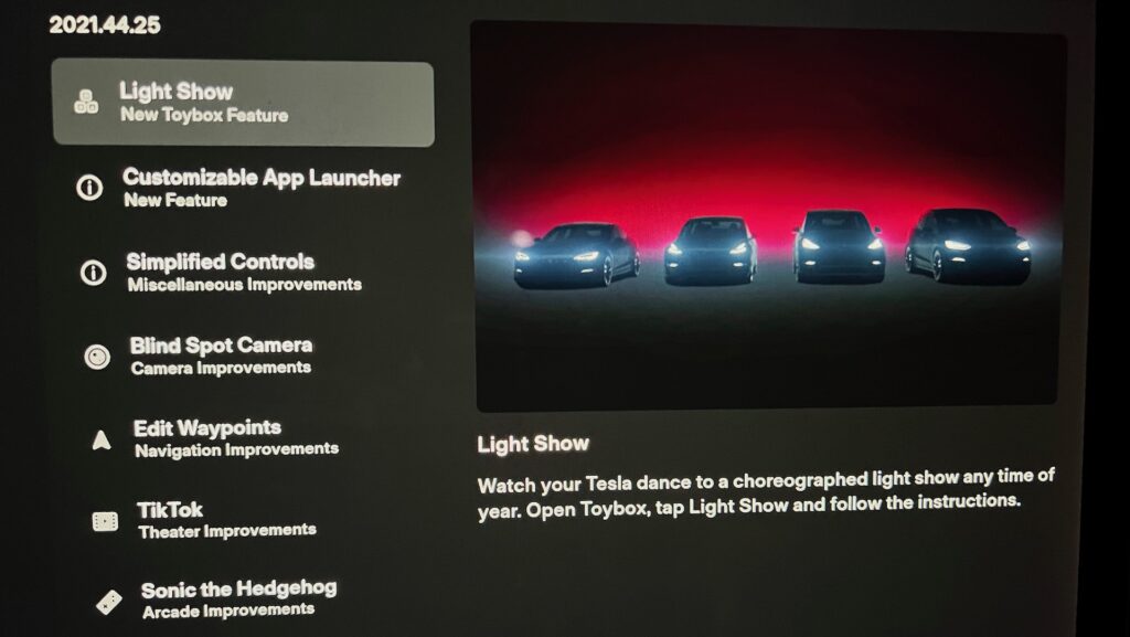 Tesla, mise à jour de décembre 2021 // Source : Reddit Tesla, mise à jour de décembre 2021 // Source : Reddit
