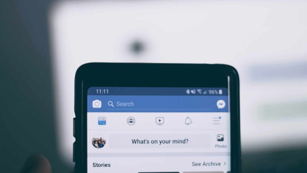 Un feed Facebook // Source : Joshua Hoehne / Unsplash Un feed Facebook // Source : Joshua Hoehne / Unsplash
