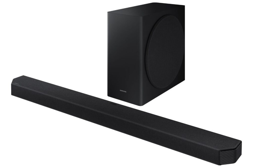 La barre de son Samsung HW-Q900A avec son caisson de basses // Source : Samsung La barre de son Samsung HW-Q900A avec son caisson de basses // Source : Samsung