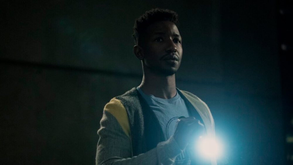 La lampe torche, la meilleure amie des égarés de films d'horreur // Source : Netflix La lampe torche, la meilleure amie des égarés de films d'horreur // Source : Netflix
