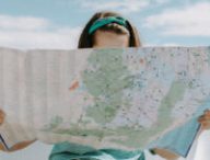 Mais comment faisait-on avant Google Maps ? // Source : Pexels/Leah Kelley (photo recadrée)