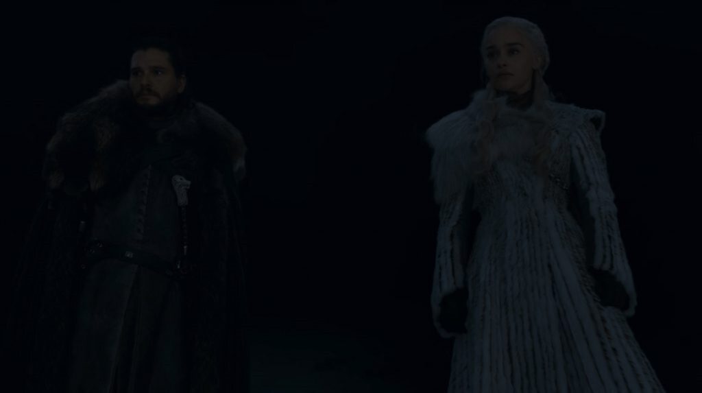 John et Daenerys, au plus noir de la nuit de Winterfell // Source : OCS/HBO John et Daenerys, au plus noir de la nuit de Winterfell // Source : OCS/HBO