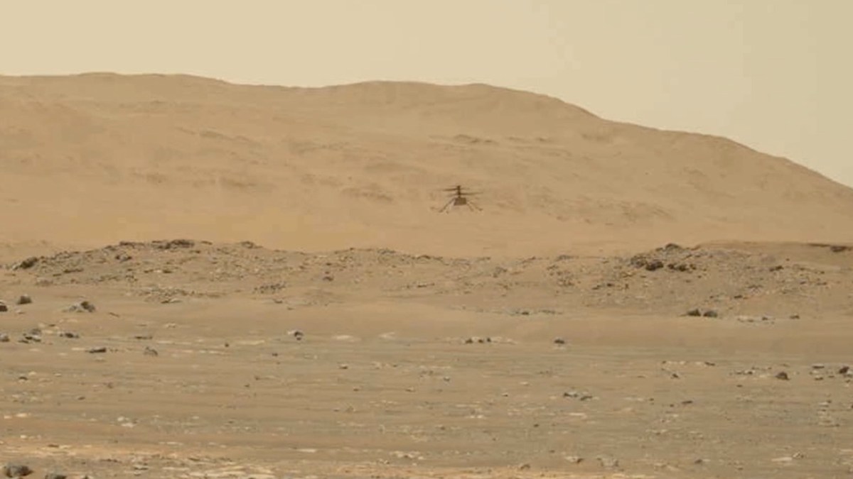Ingenuity pendant son 4e vol sur Mars. // Source : NASA/JPL-Caltech/LANL/CNES/CNRS/ISAE-Supaéro Ingenuity pendant son 4e vol sur Mars. // Source : NASA/JPL-Caltech/LANL/CNES/CNRS/ISAE-Supaéro